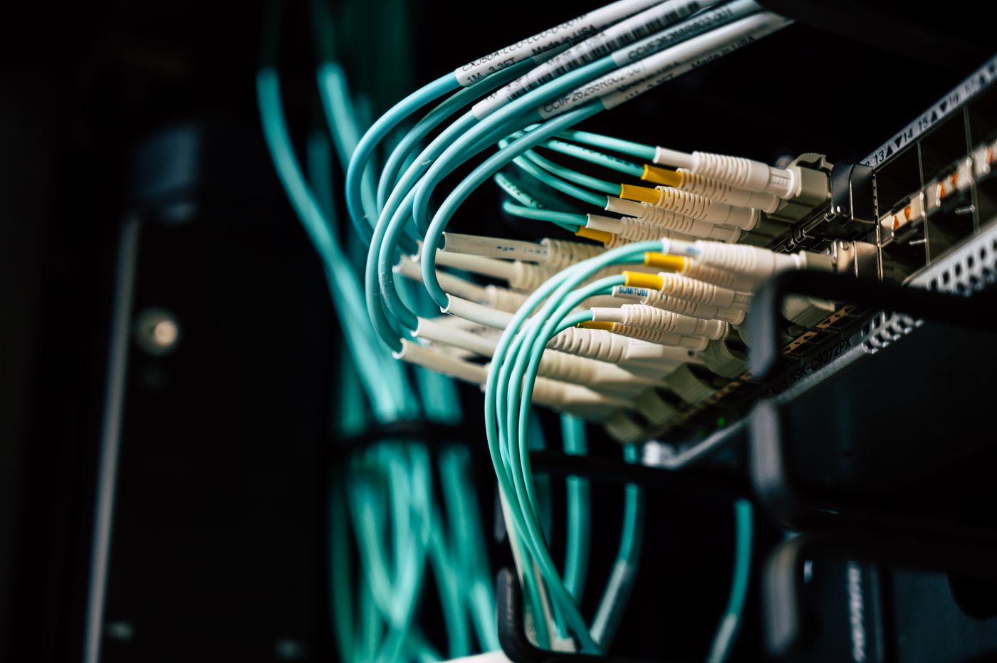 Netzwerkverkabelung in einem Serverschrank